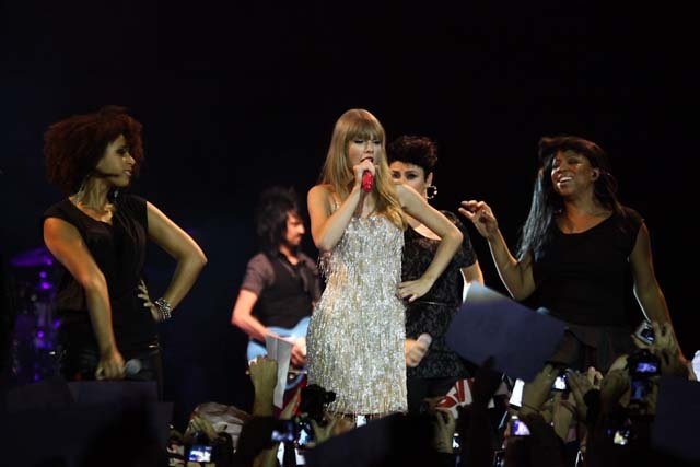 Taylor Swift — September 13 - Pocket Show — photo 87