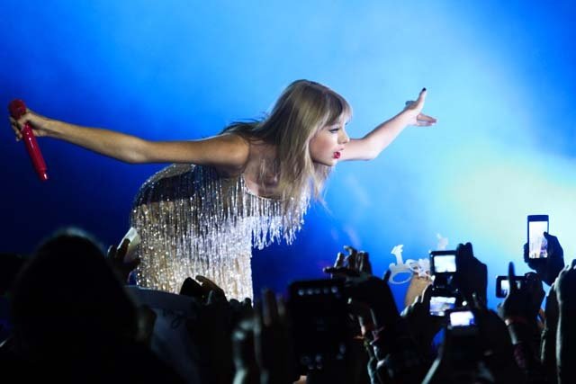 Taylor Swift — September 13 - Pocket Show — photo 106