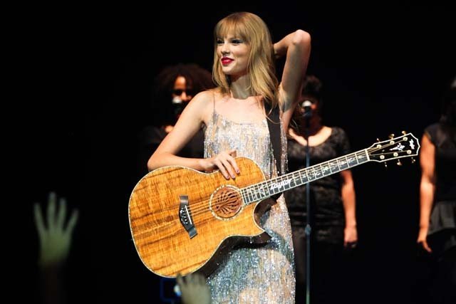 Taylor Swift — September 13 - Pocket Show — photo 108