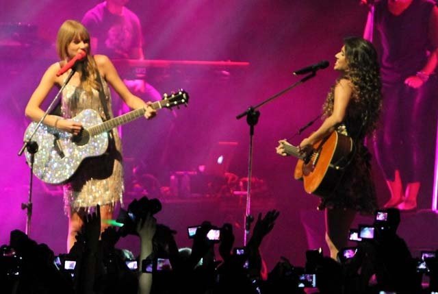 Taylor Swift — September 13 - Pocket Show — photo 114