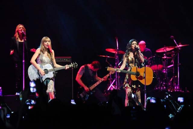 Taylor Swift — September 13 - Pocket Show — photo 121