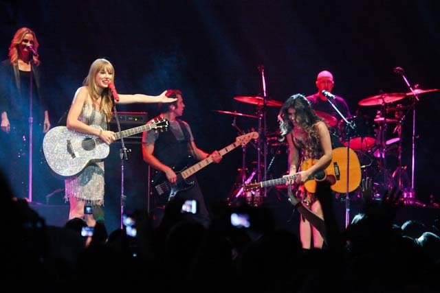 Taylor Swift — September 13 - Pocket Show — photo 126