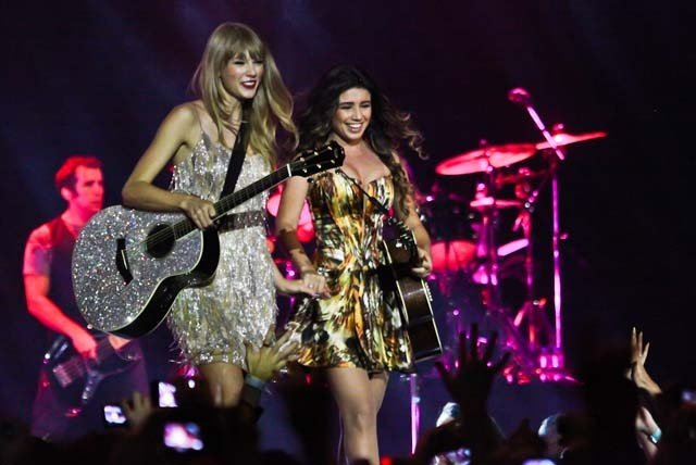 Taylor Swift — September 13 - Pocket Show — photo 127