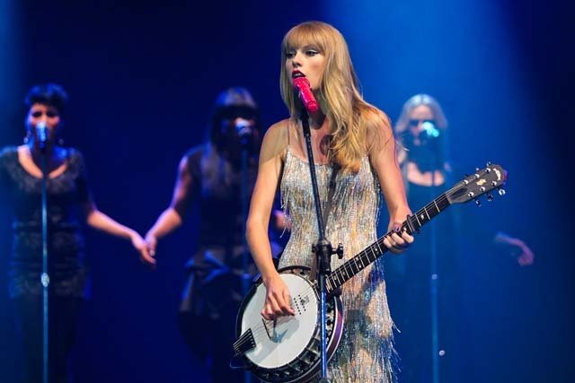 Taylor Swift — September 13 - Pocket Show — photo 139
