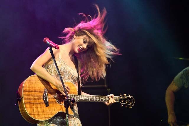 Taylor Swift — September 13 - Pocket Show — photo 154