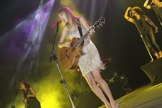 Taylor Swift — September 13 - Pocket Show — photo 160