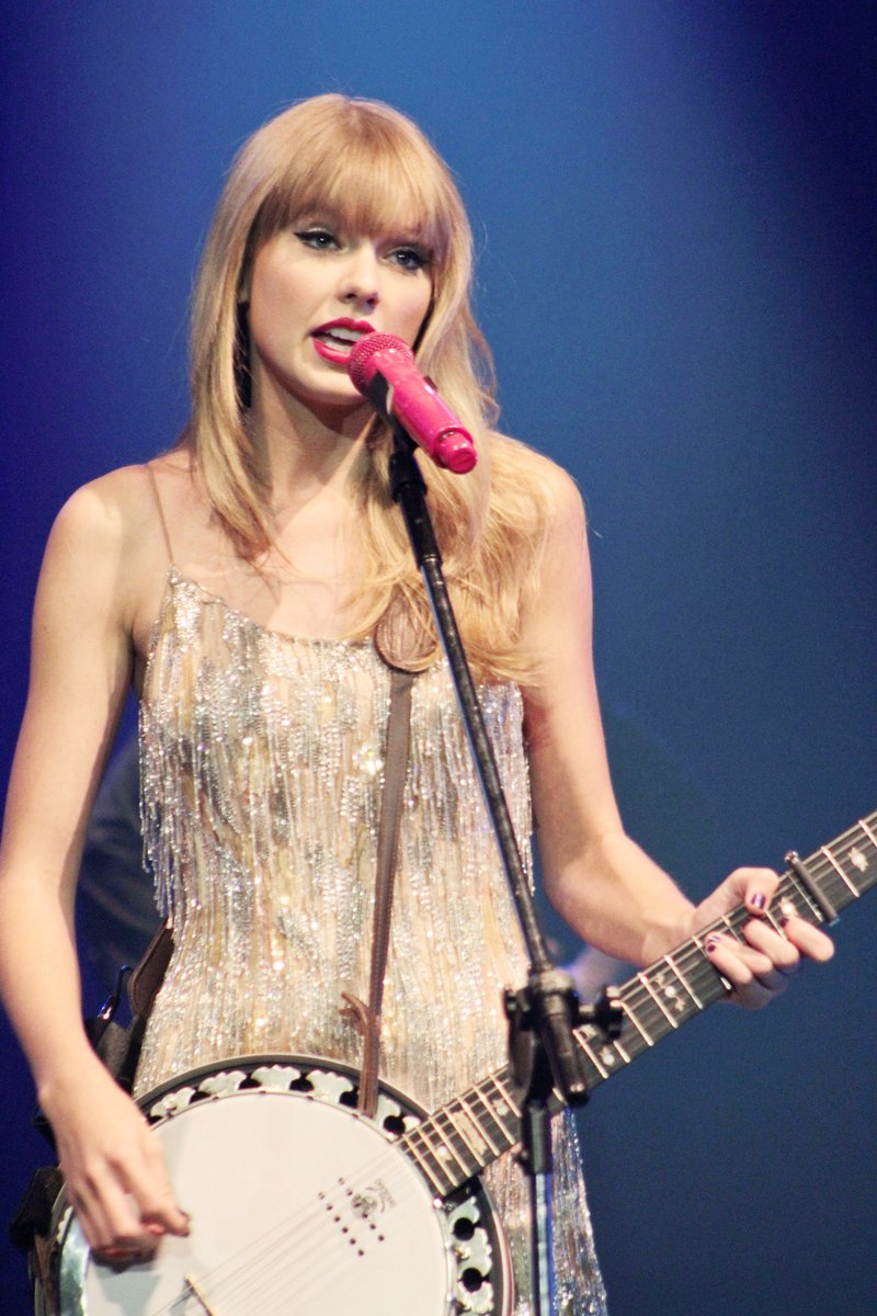 Taylor Swift — September 13 - Pocket Show — photo 165