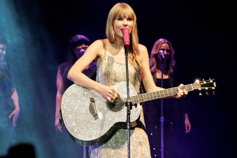 Taylor Swift — September 13 - Pocket Show — photo 166