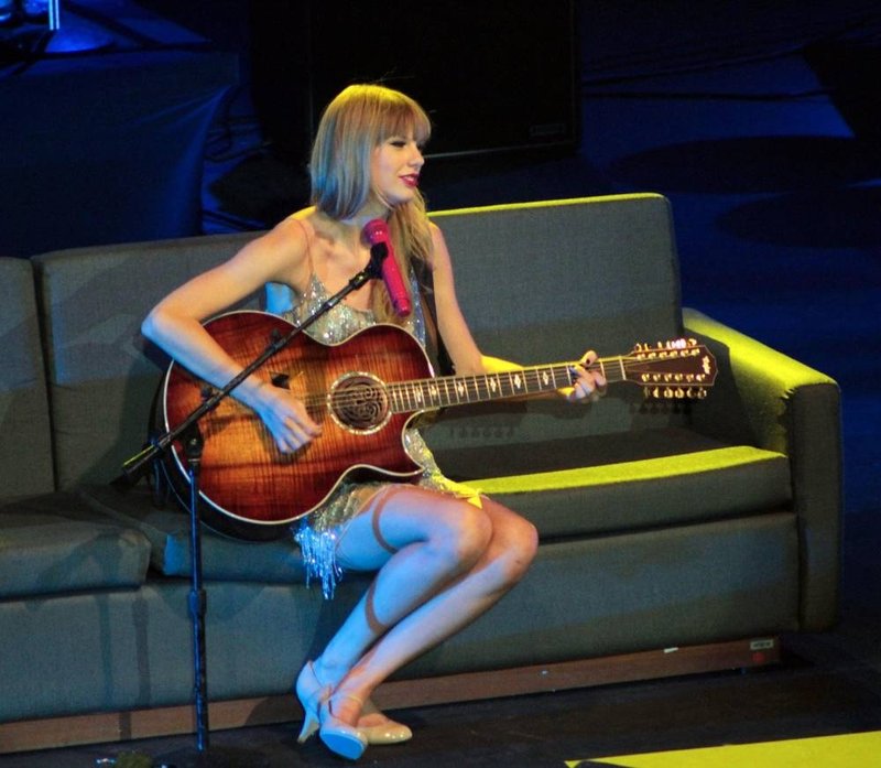 Taylor Swift — September 13 - Pocket Show — photo 176