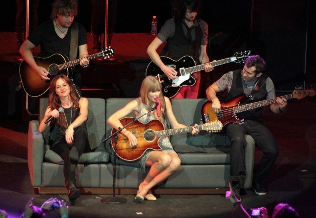 Taylor Swift — September 13 - Pocket Show — photo 177