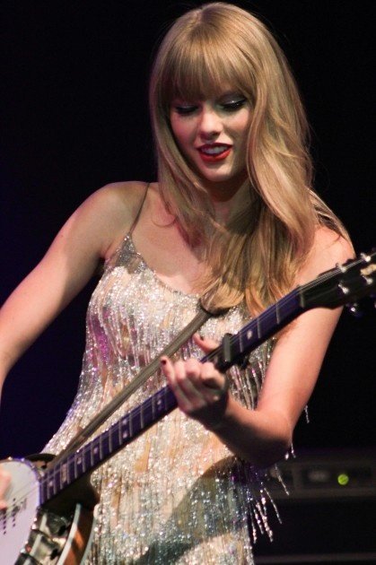 Taylor Swift — September 13 - Pocket Show — photo 180