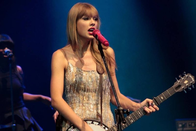 Taylor Swift — September 13 - Pocket Show — photo 181