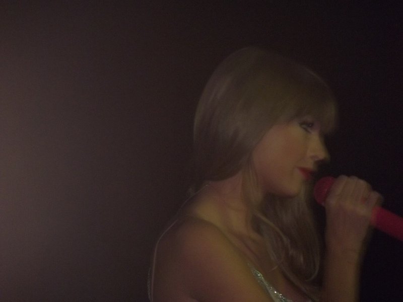 Taylor Swift — September 13 - Pocket Show — photo 199