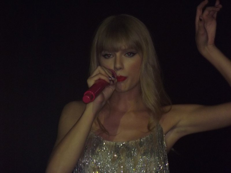 Taylor Swift — September 13 - Pocket Show — photo 202