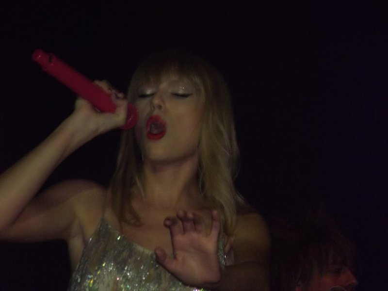 Taylor Swift — September 13 - Pocket Show — photo 203