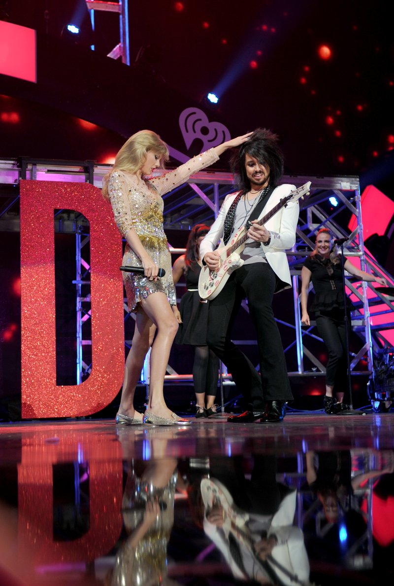 Taylor Swift — September 22 - iHeartRadio Music Festival — photo 34