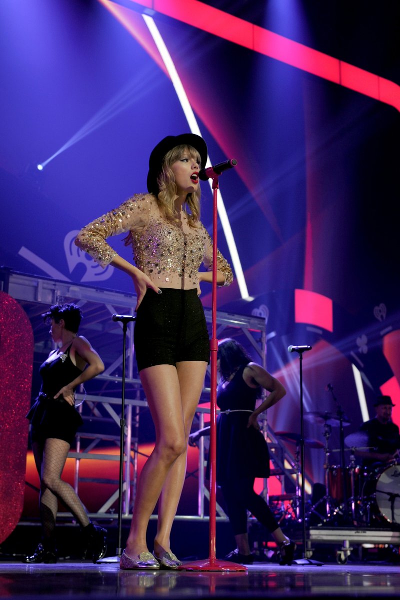 Taylor Swift — September 22 - iHeartRadio Music Festival — photo 69