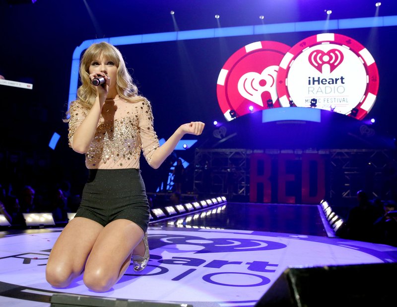 Taylor Swift — September 22 - iHeartRadio Music Festival — photo 137
