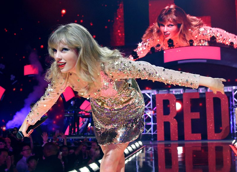 Taylor Swift — September 22 - iHeartRadio Music Festival — photo 146