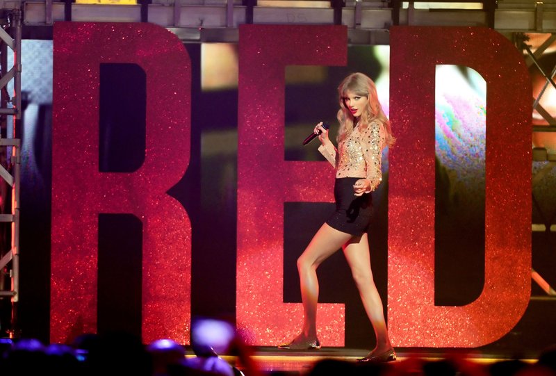 Taylor Swift — September 22 - iHeartRadio Music Festival — photo 165