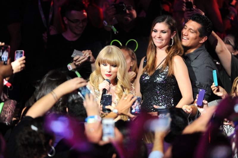 Taylor Swift — September 22 - iHeartRadio Music Festival — photo 187