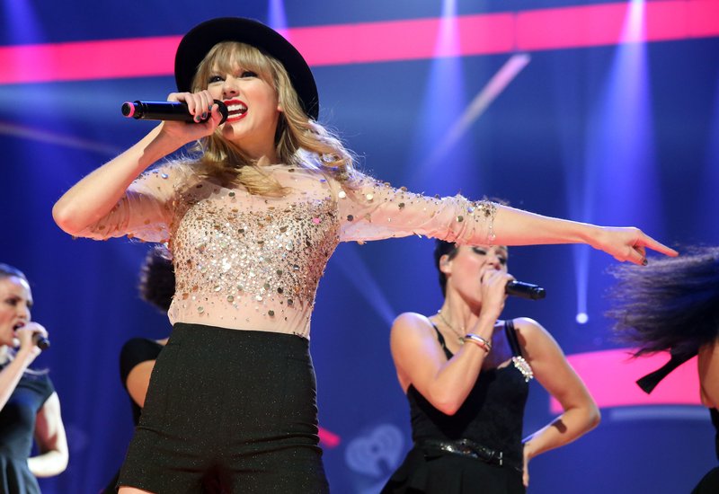 Taylor Swift — September 22 - iHeartRadio Music Festival — photo 192