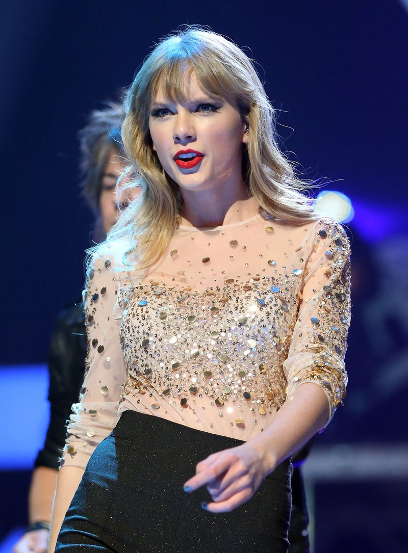 Taylor Swift — September 22 - iHeartRadio Music Festival — photo 196