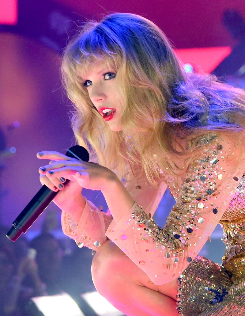 Taylor Swift — September 22 - iHeartRadio Music Festival — photo 212