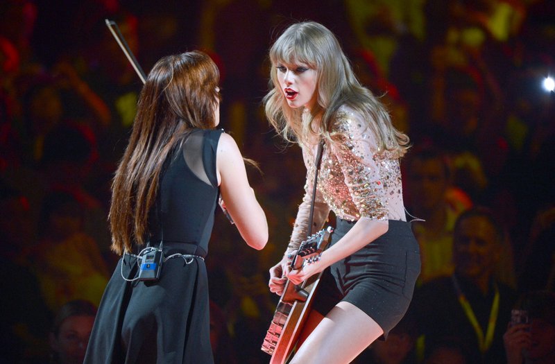 Taylor Swift — September 22 - iHeartRadio Music Festival — photo 266