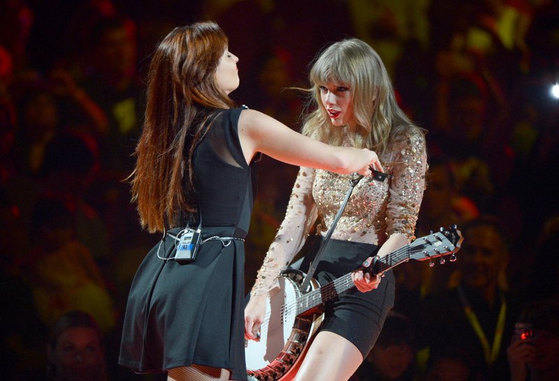 Taylor Swift — September 22 - iHeartRadio Music Festival — photo 267