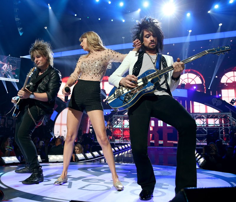 Taylor Swift — September 22 - iHeartRadio Music Festival — photo 306