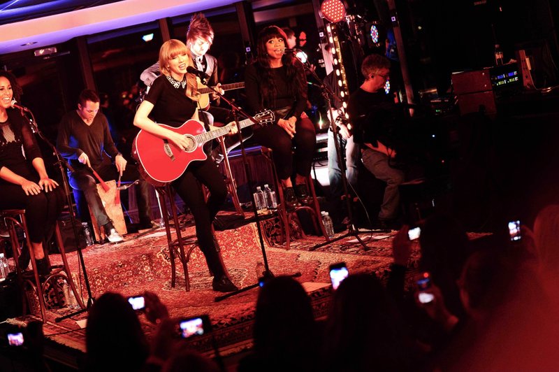 Taylor Swift — January 28 - Live on the Seine — photo 33