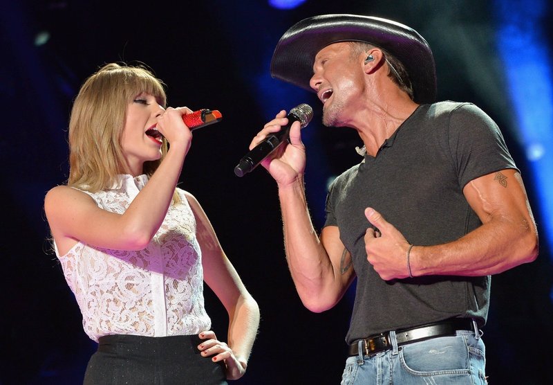 Taylor Swift — June 6 - CMA Music Festival — photo 10