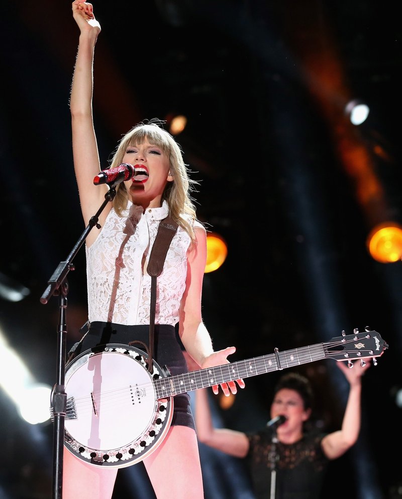 Taylor Swift — June 6 - CMA Music Festival — photo 25
