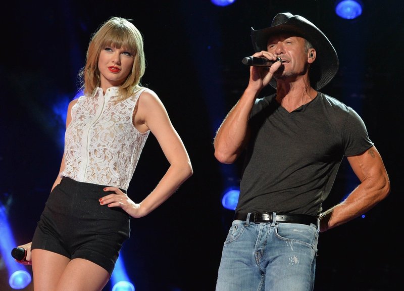 Taylor Swift — June 6 - CMA Music Festival — photo 34