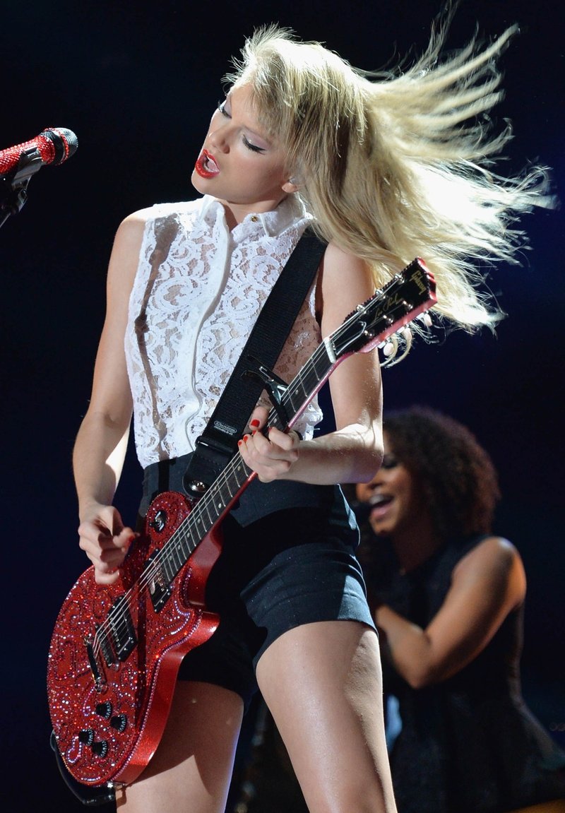 Taylor Swift — June 6 - CMA Music Festival — photo 42