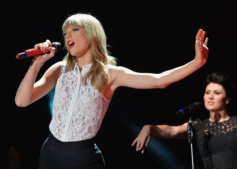 Taylor Swift — June 6 - CMA Music Festival — photo 47