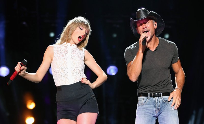 Taylor Swift — June 6 - CMA Music Festival — photo 77