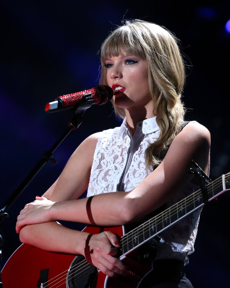 Taylor Swift — June 6 - CMA Music Festival — photo 96