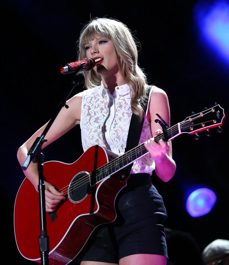 Taylor Swift — June 6 - CMA Music Festival — photo 97