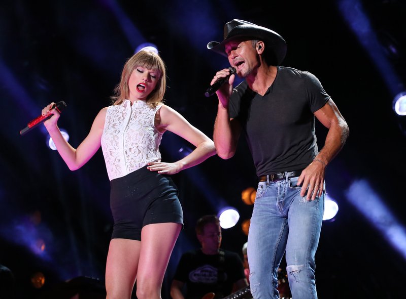 Taylor Swift — June 6 - CMA Music Festival — photo 101