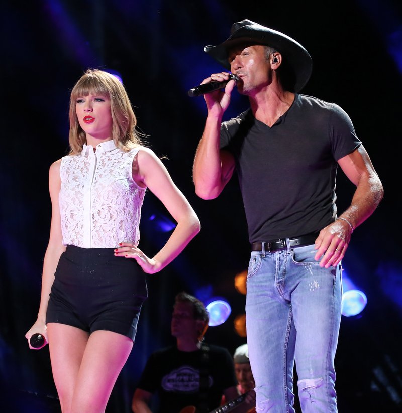 Taylor Swift — June 6 - CMA Music Festival — photo 102