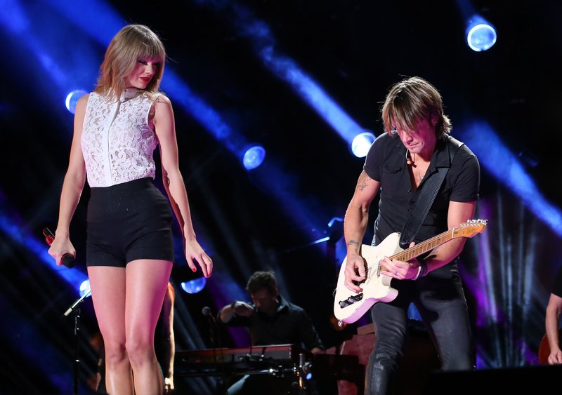 Taylor Swift — June 6 - CMA Music Festival — photo 110
