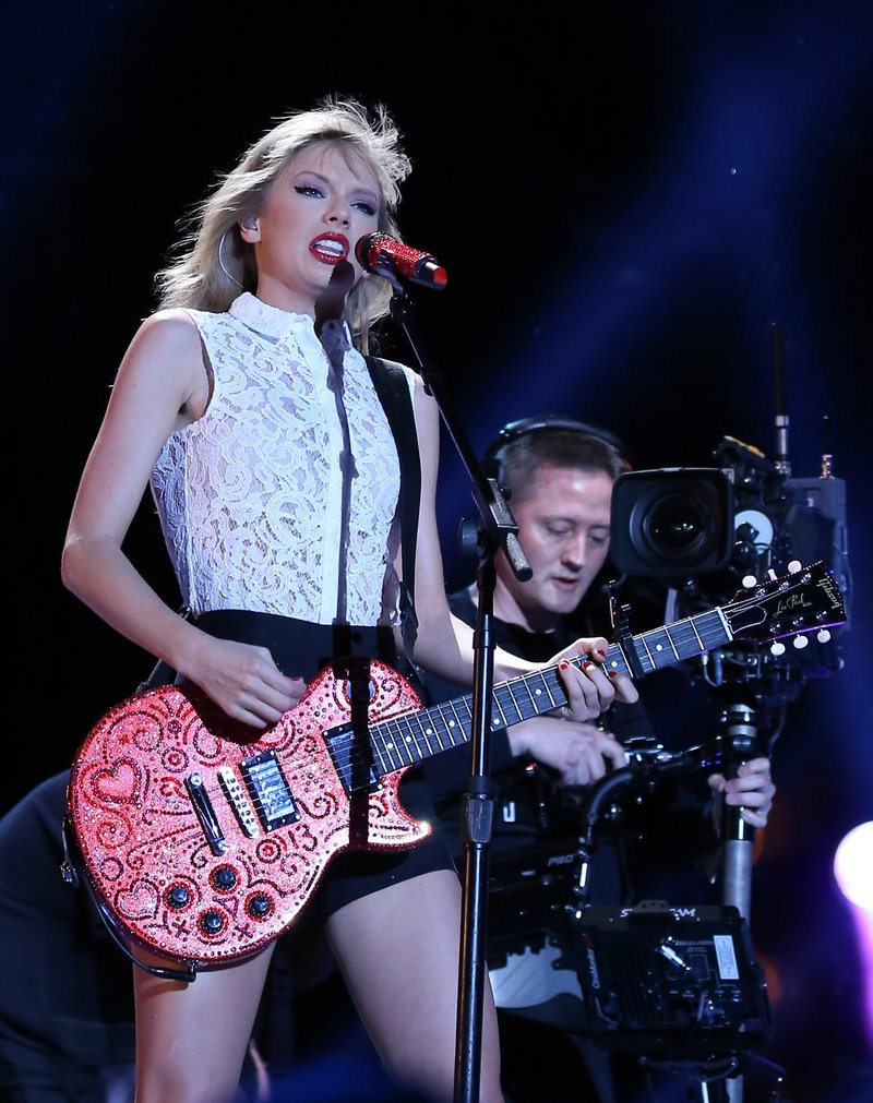 Taylor Swift — June 6 - CMA Music Festival — photo 124