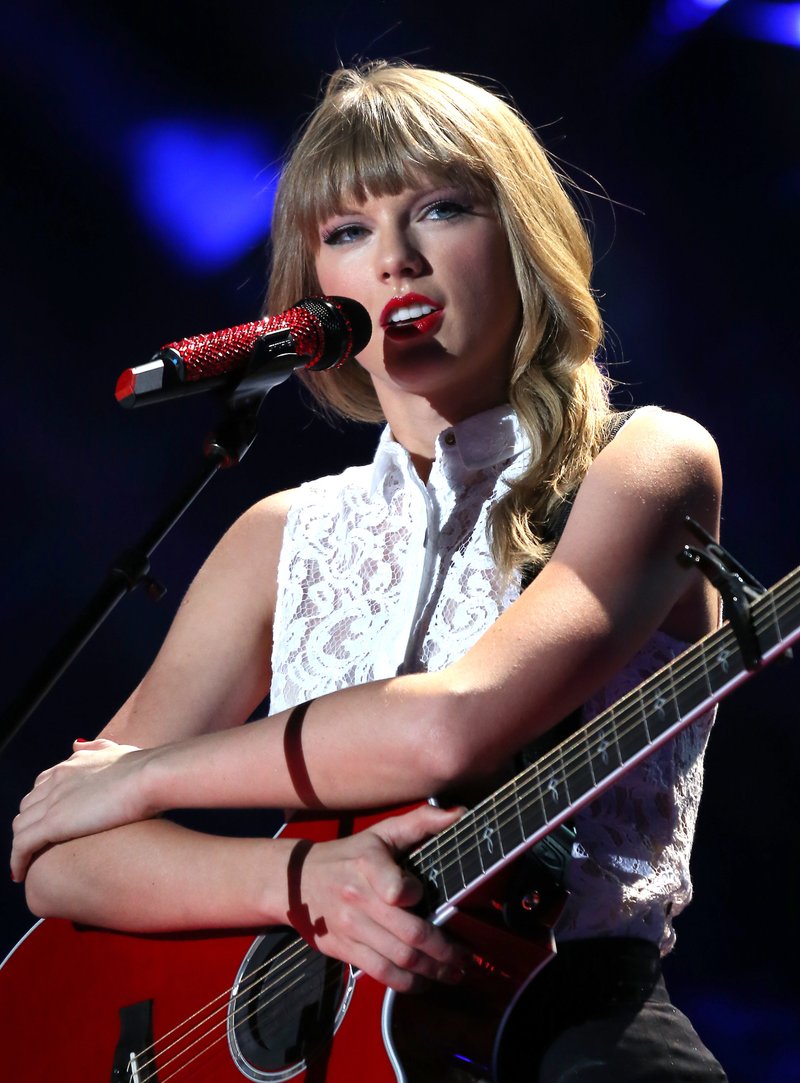 Taylor Swift — June 6 - CMA Music Festival — photo 135