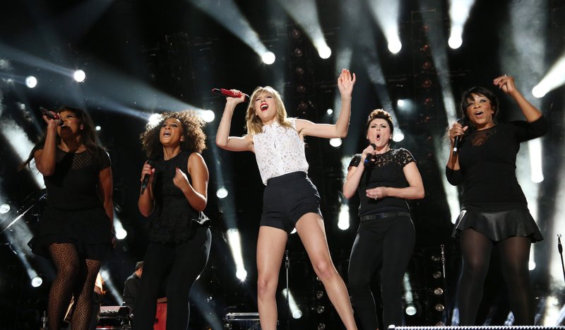 Taylor Swift — June 6 - CMA Music Festival — photo 138