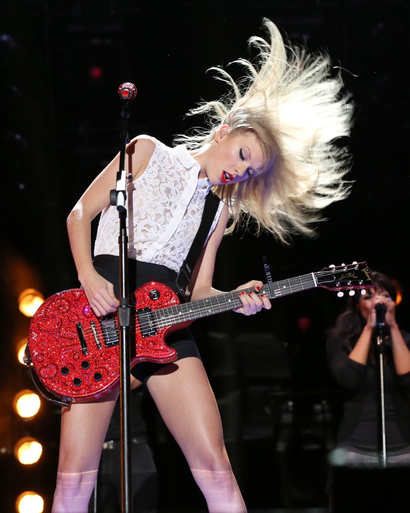 Taylor Swift — June 6 - CMA Music Festival — photo 142
