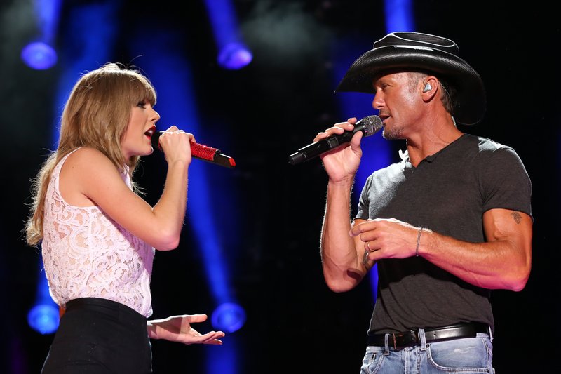 Taylor Swift — June 6 - CMA Music Festival — photo 148