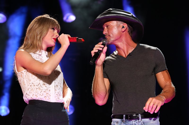 Taylor Swift — June 6 - CMA Music Festival — photo 158