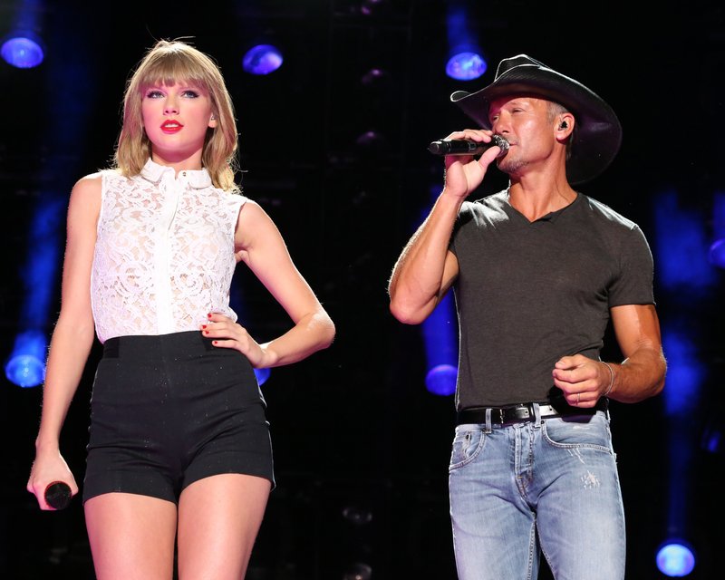 Taylor Swift — June 6 - CMA Music Festival — photo 164